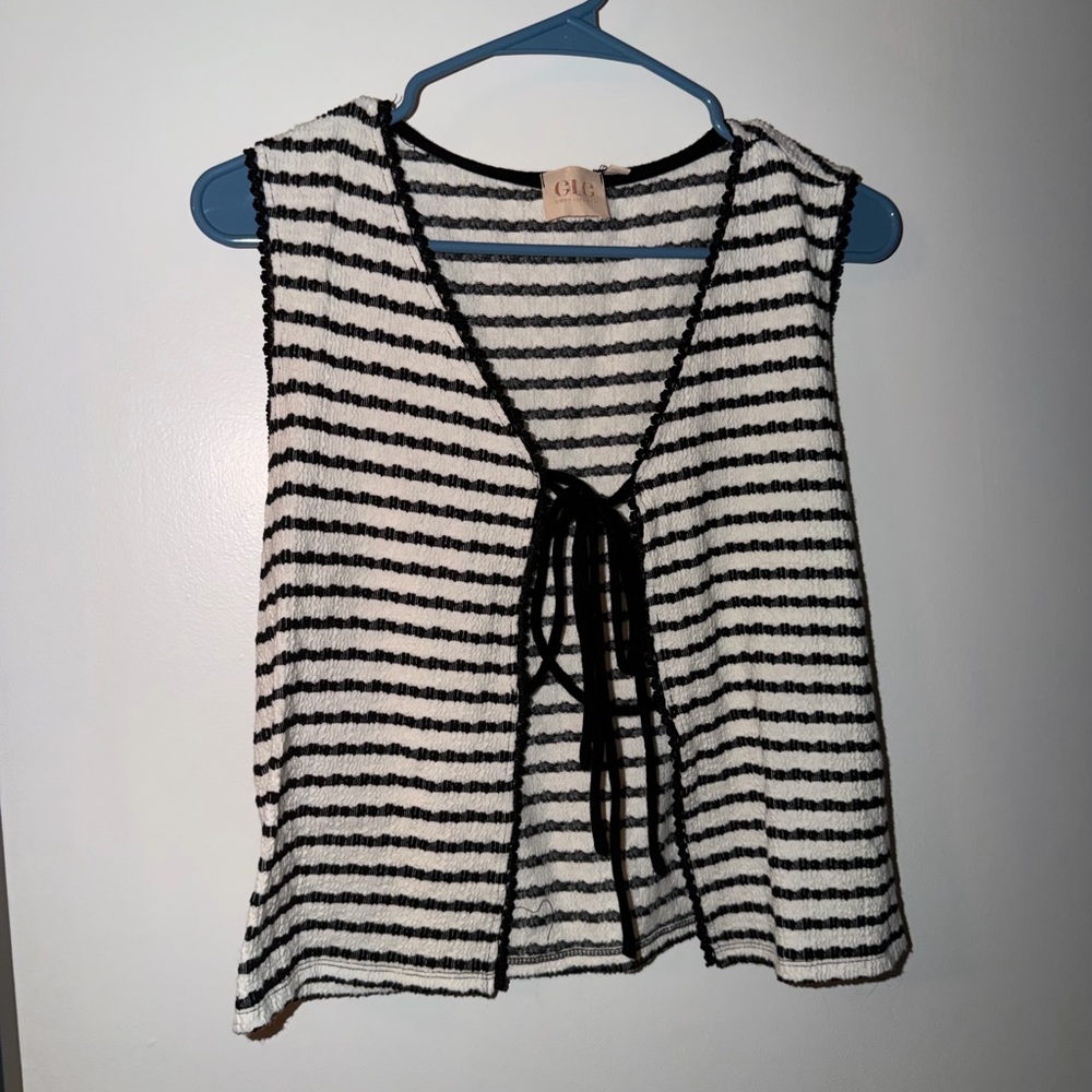 Good Luck Gem Black and White Striped V-Neck Top